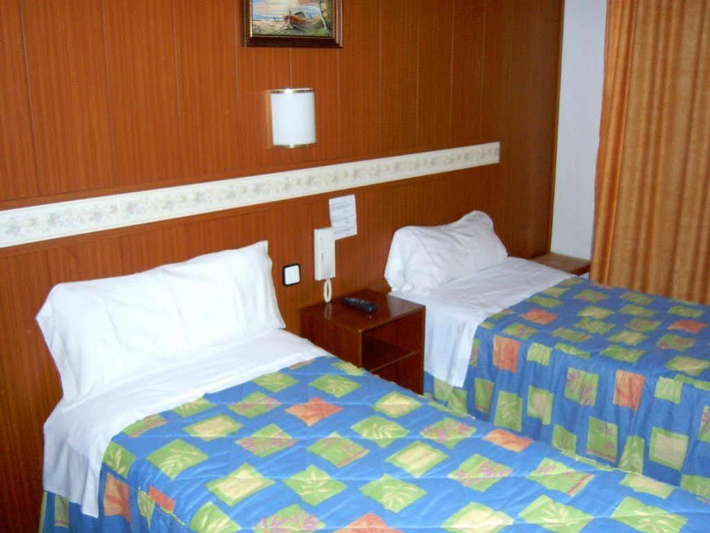 Pension Venecia Salou Exterior foto
